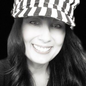 Meet your Posher, Kecia